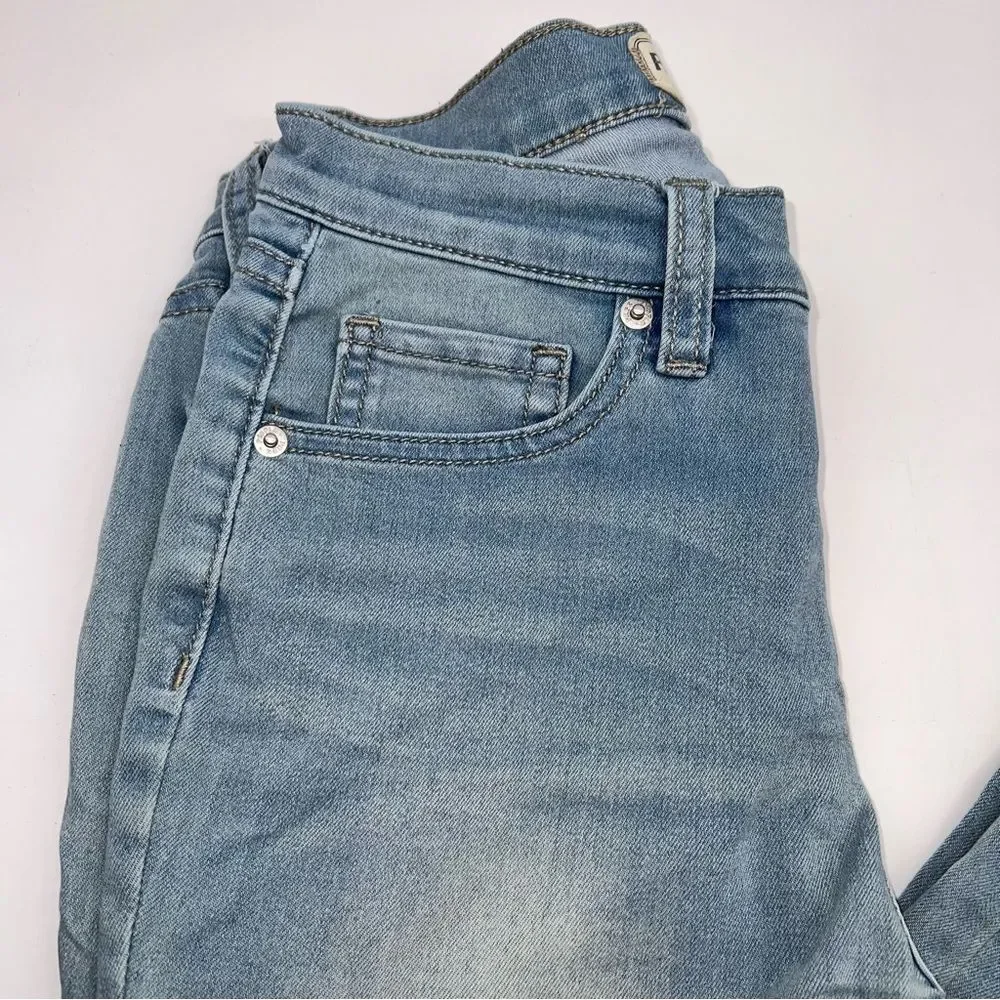 Free People Women's Long and Lean Light Wash Skinny High Rise Jeans-Size 25
